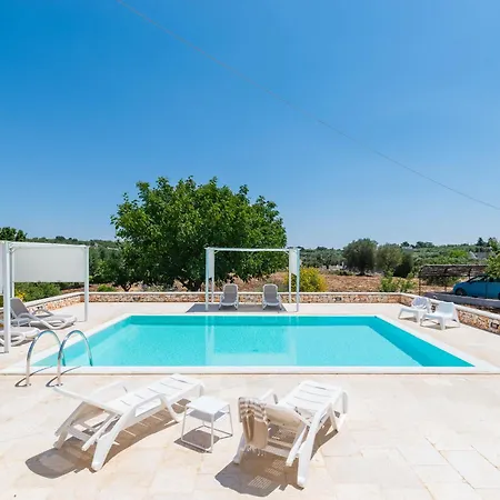 Charming - D'itria With Trullo By Wonderful Italy * Ostuni