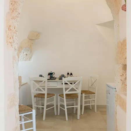 Charming - D'itria With Trullo By Wonderful Italy *