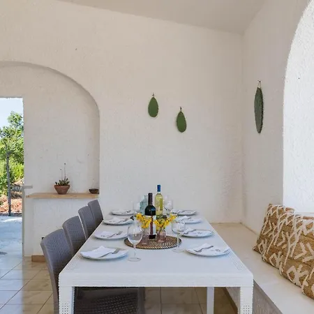 Villa Charming - D'itria With Trullo *